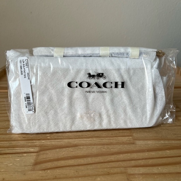 Coach Wallet🎈🎈 - Picture 9 of 9